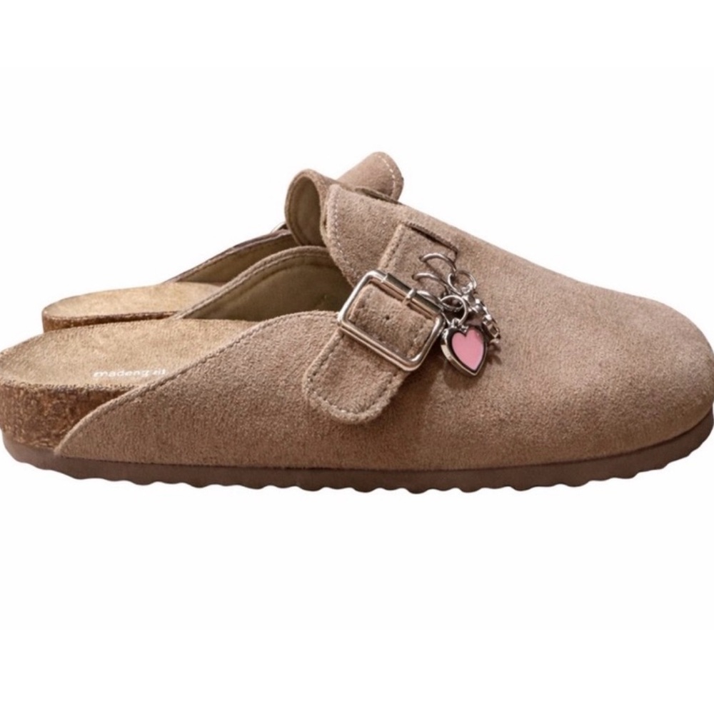 Madden Girl Girls Suede Clog Mules Taupe Brown Slip-On Loafers w/ Charm Sz 1 NEW